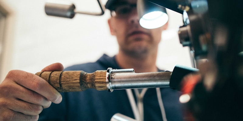 bevictor伟德站点前沿展示图，呈现品牌历史与现代界面融合